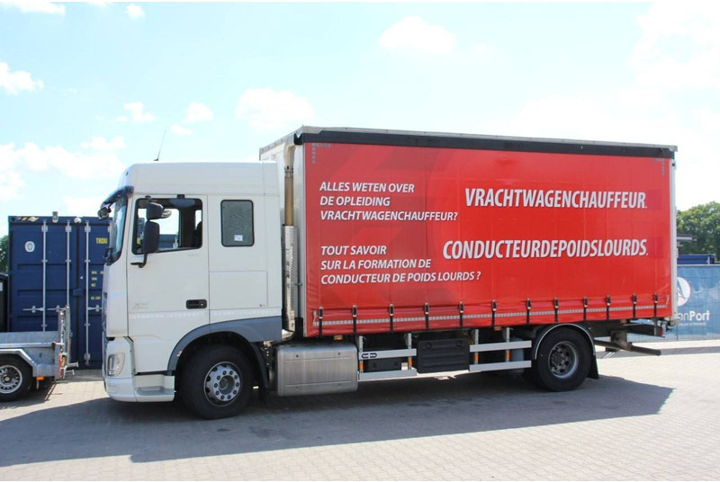 DAF XF 410 FA - Cserefelépítményes teherautó: 1 kép. DAF XF 410 FA - Cserefelépítményes teherautó: 1 kép.