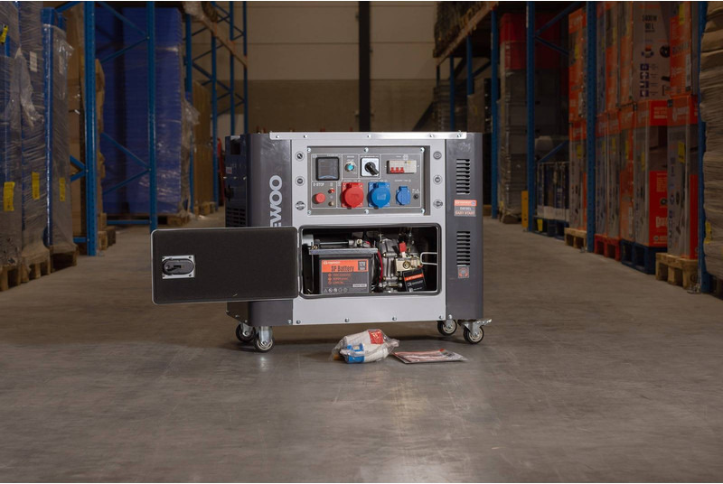 Daewoo DDAE10500DSE-3G - Áramfejlesztő: 3 kép. Daewoo DDAE10500DSE-3G - Áramfejlesztő: 3 kép.