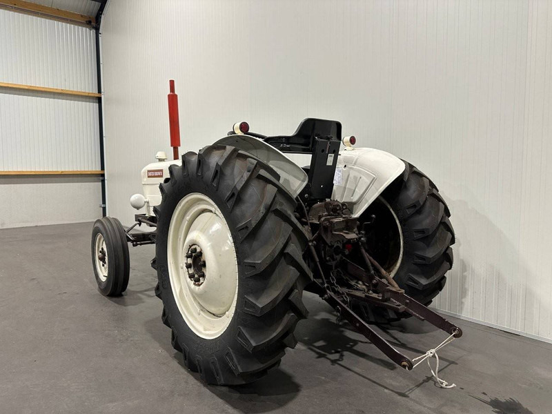 David Brown Selectamatic 780 Livedrive - Traktor: 3 kép. David Brown Selectamatic 780 Livedrive - Traktor: 3 kép.