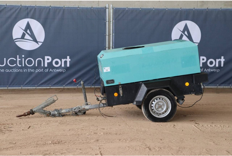 Doosan 7/31E - Légkompresszor: 1 kép. Doosan 7/31E - Légkompresszor: 1 kép.