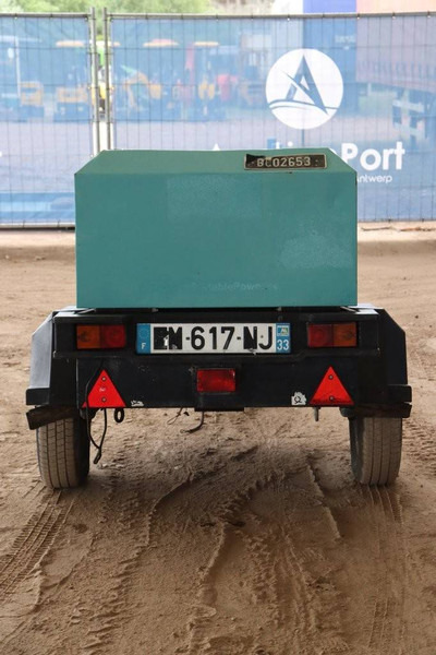 Doosan 7/31E - Légkompresszor: 5 kép. Doosan 7/31E - Légkompresszor: 5 kép.