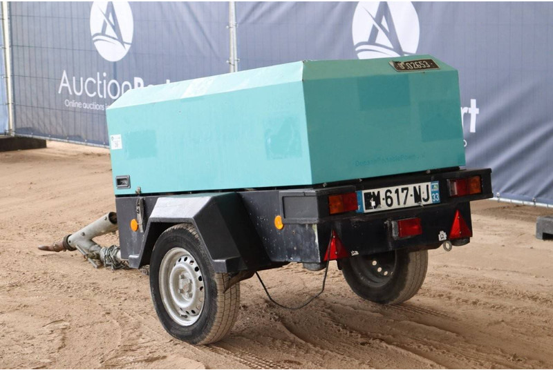 Doosan 7/31E - Légkompresszor: 4 kép. Doosan 7/31E - Légkompresszor: 4 kép.