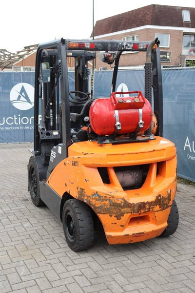 Doosan G25P-7 - Gázüzemű targonca: 5 kép. Doosan G25P-7 - Gázüzemű targonca: 5 kép.