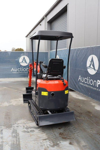 E10 - Minikotró: 4 kép. E10 - Minikotró: 4 kép.