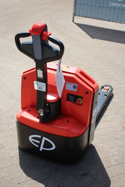 EP Equipment WPL202 - Kézi raklapemelő: 5 kép. EP Equipment WPL202 - Kézi raklapemelő: 5 kép.