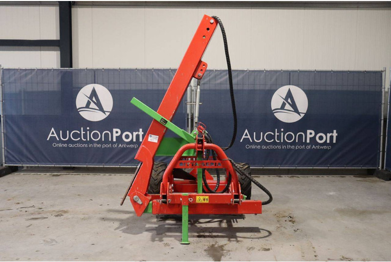 Eriba DS-PK 2 - Faaprító: 2 kép. Eriba DS-PK 2 - Faaprító: 2 kép.