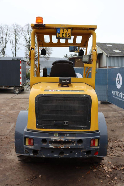 Eurotrac W12F - Gumikerekes homlokrakodó: 5 kép. Eurotrac W12F - Gumikerekes homlokrakodó: 5 kép.