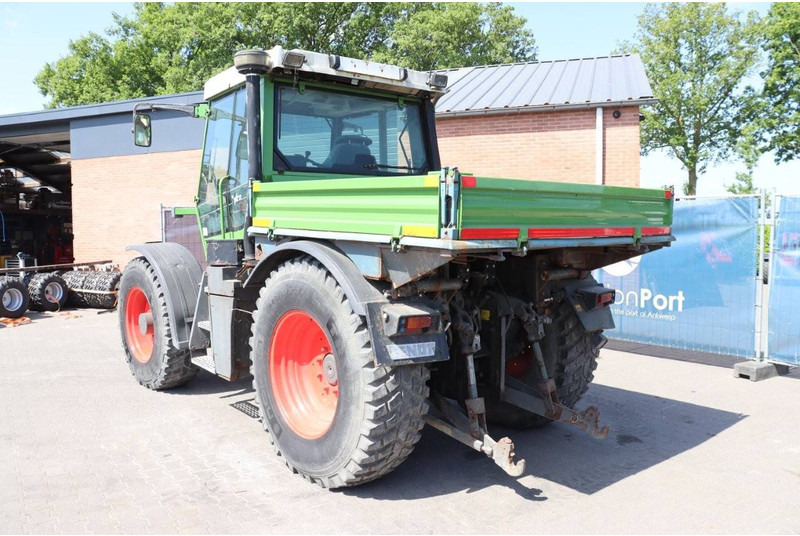 Fendt 520 - Traktor: 3 kép. Fendt 520 - Traktor: 3 kép.