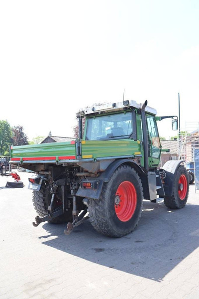 Fendt 520 - Traktor: 5 kép. Fendt 520 - Traktor: 5 kép.
