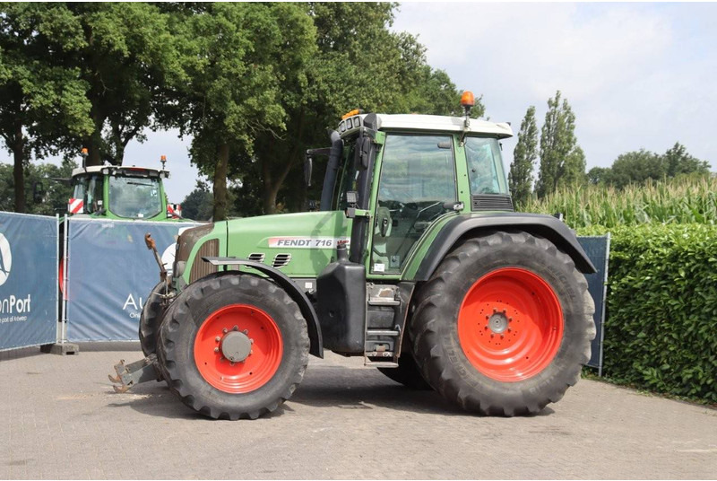 Fendt 716 VARIO - Traktor: 1 kép. Fendt 716 VARIO - Traktor: 1 kép.