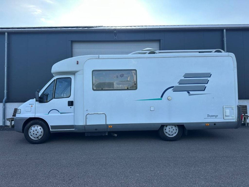 Fiat 230 - Félintegrált lakóautó: 2 kép. Fiat 230 - Félintegrált lakóautó: 2 kép.