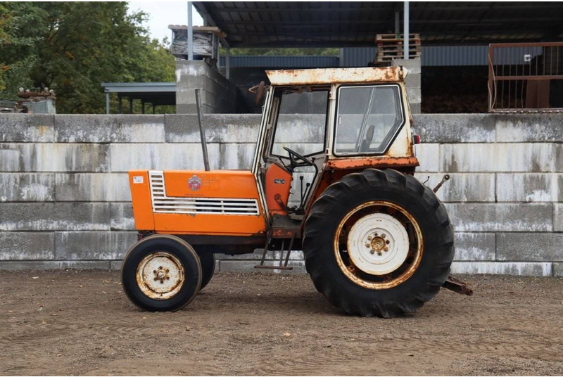 Fiat 780/8 - Traktor: 2 kép. Fiat 780/8 - Traktor: 2 kép.