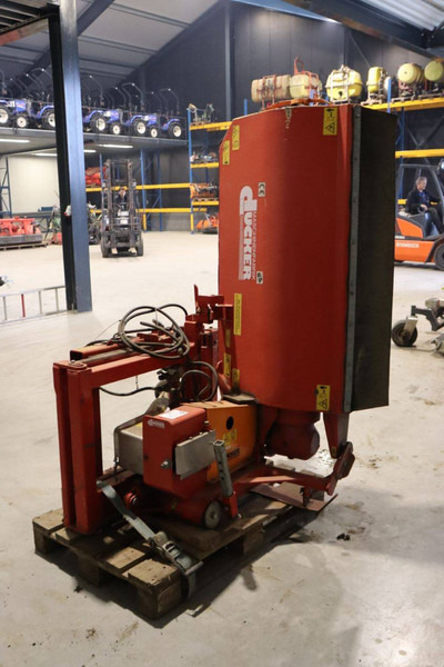 Flail mower or mulcher - Erdészeti mulcsozó: 5 kép. Flail mower or mulcher - Erdészeti mulcsozó: 5 kép.