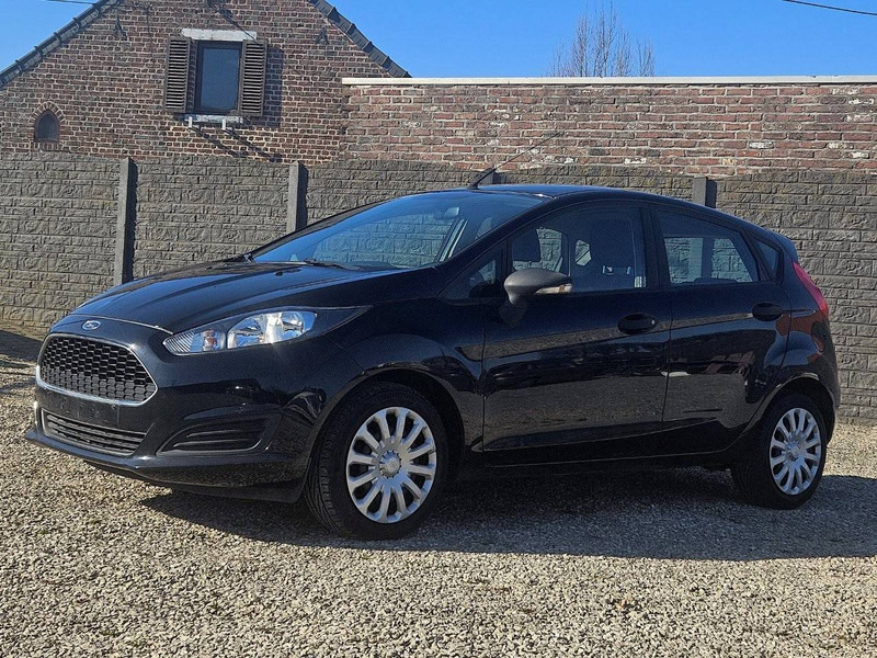 Ford Fiesta (VII - update) 1.25 - Szedán: 2 kép. Ford Fiesta (VII - update) 1.25 - Szedán: 2 kép.