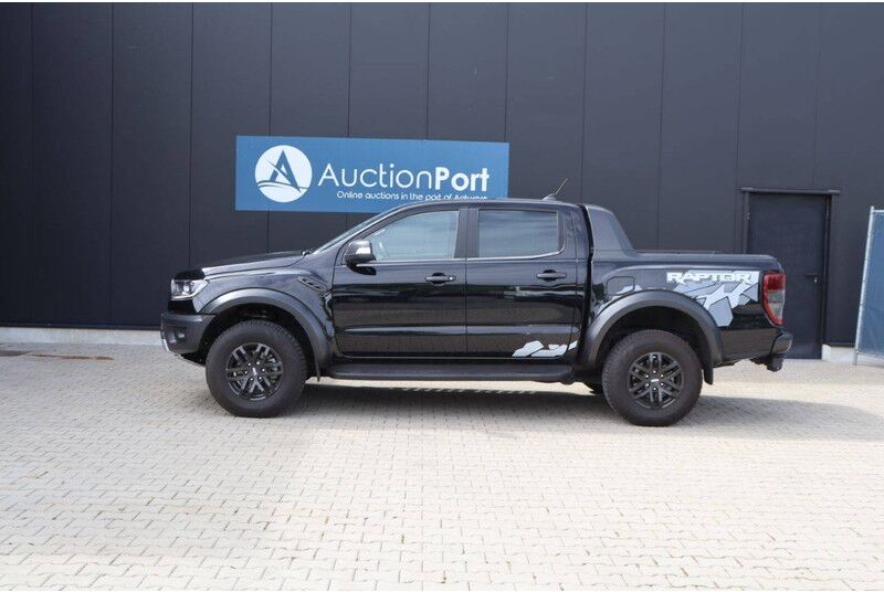 Ford Ranger Raptor - Szedán: 2 kép. Ford Ranger Raptor - Szedán: 2 kép.