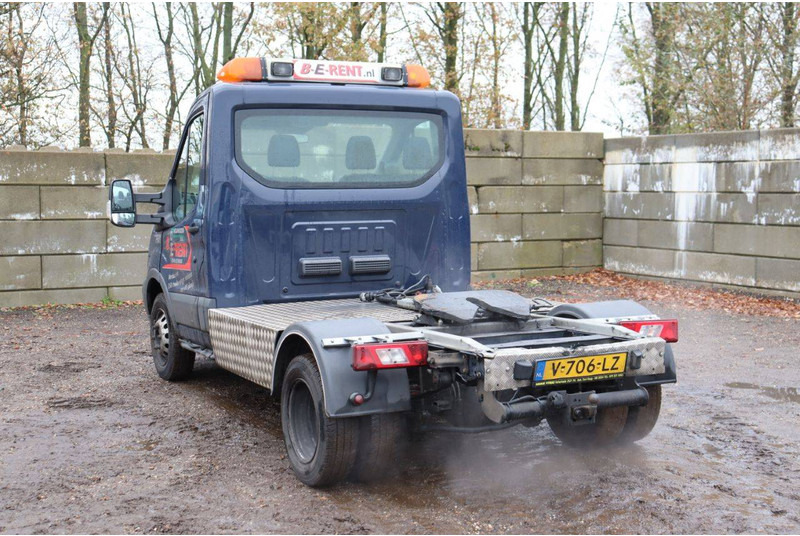 Ford Transit TRANSIT - Furgon: 4 kép. Ford Transit TRANSIT - Furgon: 4 kép.