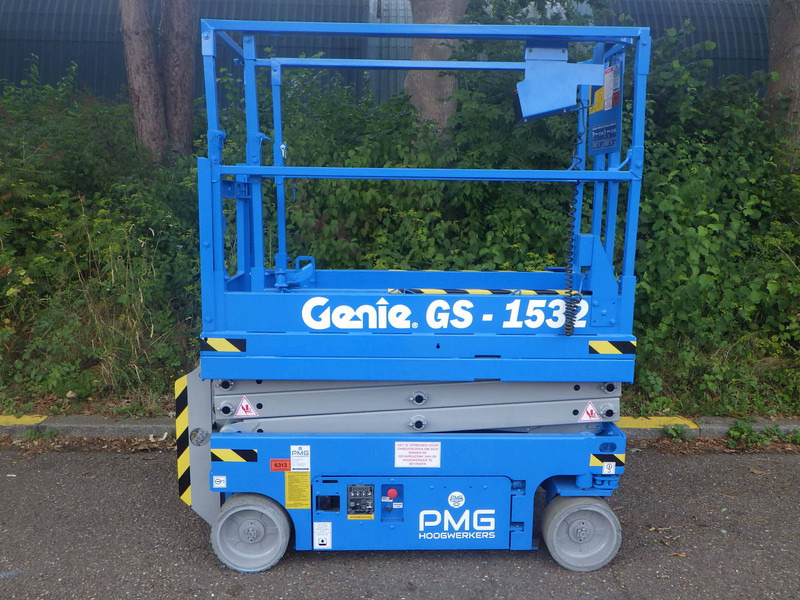 Genie GS-1532 - Ollós emelő: 1 kép. Genie GS-1532 - Ollós emelő: 1 kép.