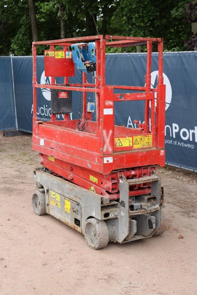 Genie GS-1532 - Ollós emelő: 4 kép. Genie GS-1532 - Ollós emelő: 4 kép.