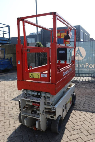Genie GS1532 - Ollós emelő: 5 kép. Genie GS1532 - Ollós emelő: 5 kép.
