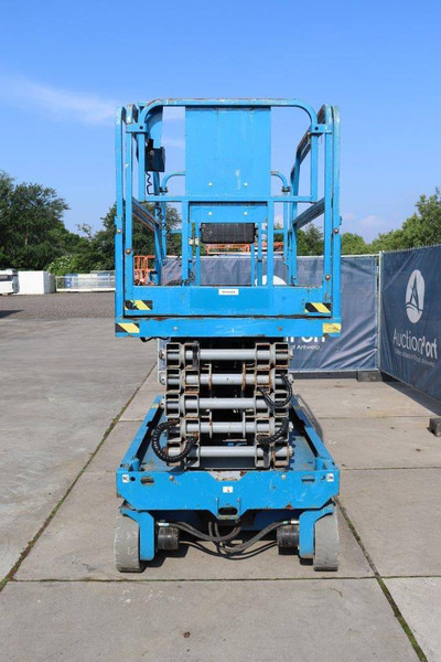 Genie GS4047 - Ollós emelő: 5 kép. Genie GS4047 - Ollós emelő: 5 kép.