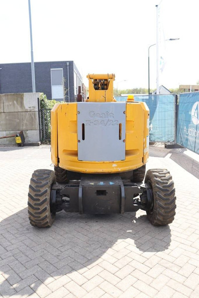 Genie Z-34/22 - Személyemelő: 4 kép. Genie Z-34/22 - Személyemelő: 4 kép.