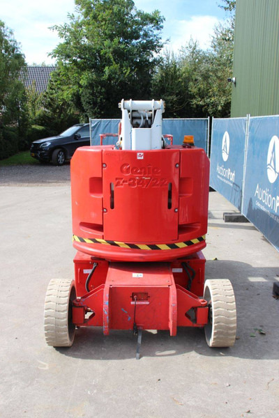 Genie Z-34/22 - Személyemelő: 4 kép. Genie Z-34/22 - Személyemelő: 4 kép.