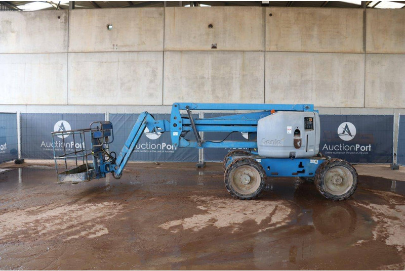 Genie Z-45/25 - Személyemelő: 2 kép. Genie Z-45/25 - Személyemelő: 2 kép.