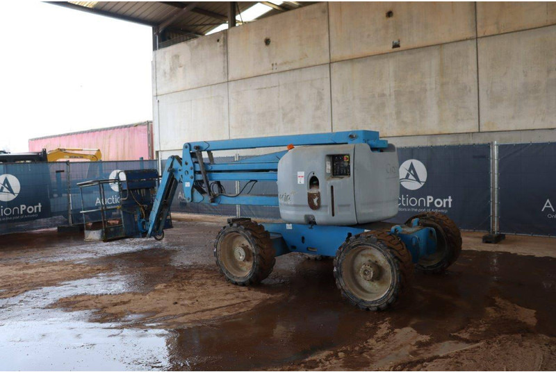 Genie Z-45/25 - Személyemelő: 3 kép. Genie Z-45/25 - Személyemelő: 3 kép.