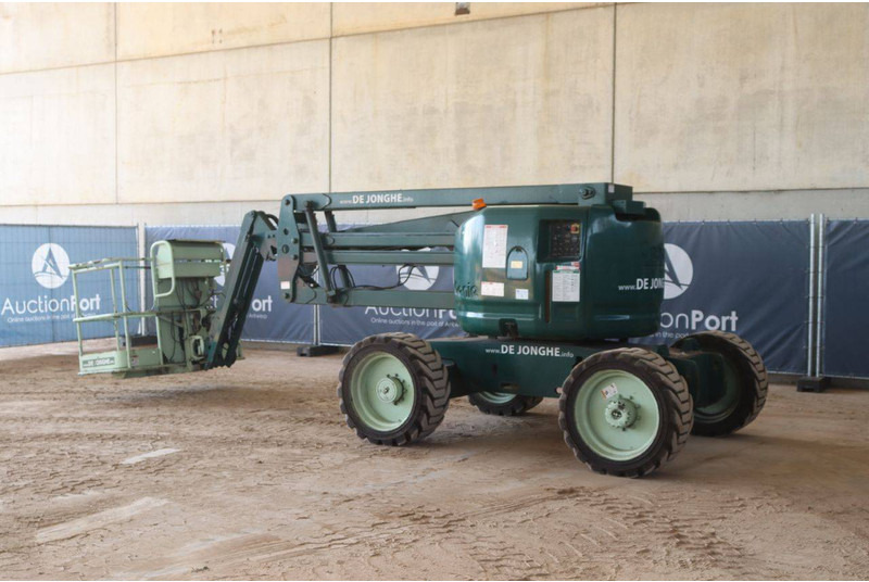 Genie Z-45/25 - Személyemelő: 3 kép. Genie Z-45/25 - Személyemelő: 3 kép.