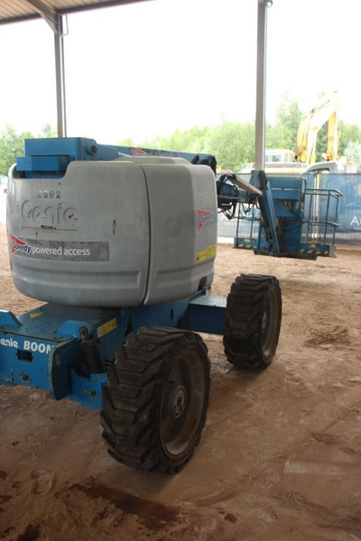 Genie Z-45/25J - Személyemelő: 5 kép. Genie Z-45/25J - Személyemelő: 5 kép.