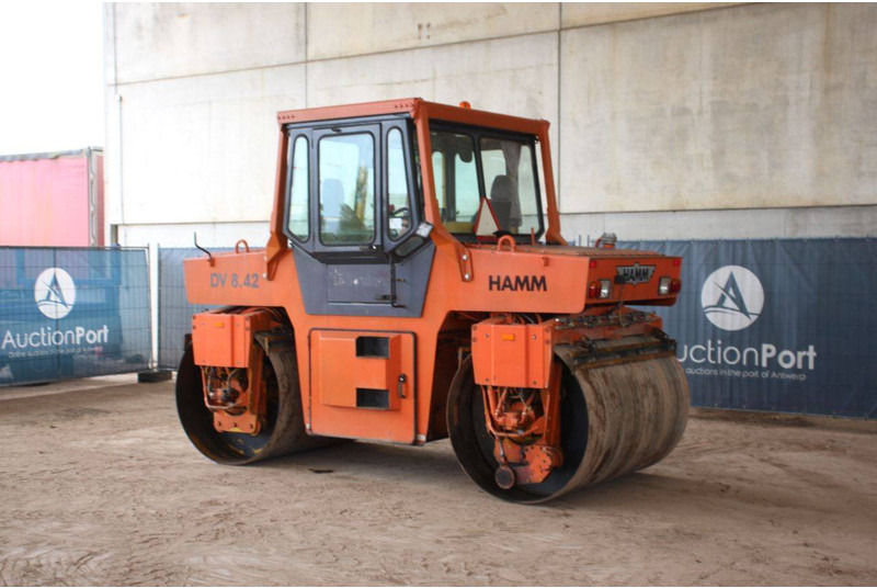 Hamm DV 8.42 - Henger: 3 kép. Hamm DV 8.42 - Henger: 3 kép.
