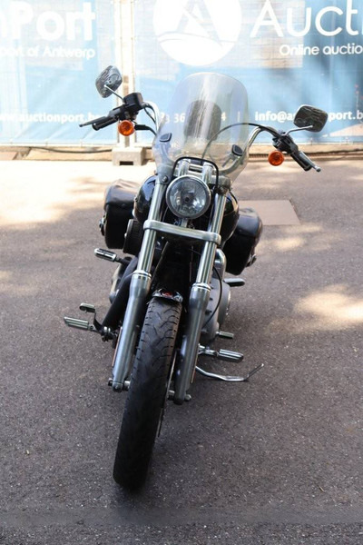 Motorkerékpár Harley-Davidson Dyna Street Bob: 9 kép.