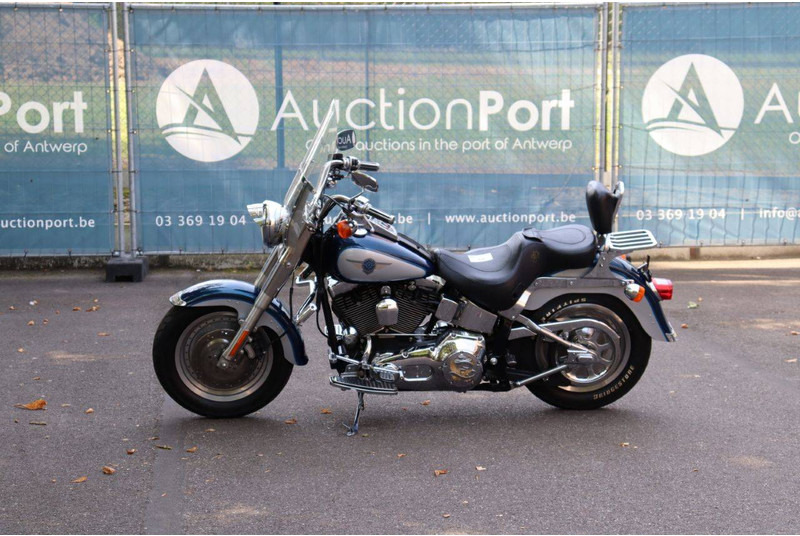 Harley-Davidson Fat Boy - Motorkerékpár: 1 kép. Harley-Davidson Fat Boy - Motorkerékpár: 1 kép.
