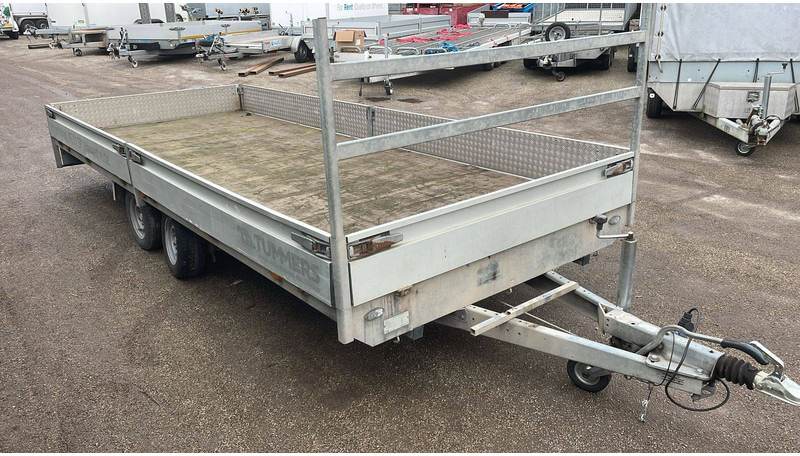 Henra PL2 - Platós pótkocsi: 2 kép. Henra PL2 - Platós pótkocsi: 2 kép.