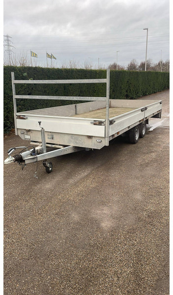 Henra PL2 - Platós pótkocsi: 4 kép. Henra PL2 - Platós pótkocsi: 4 kép.