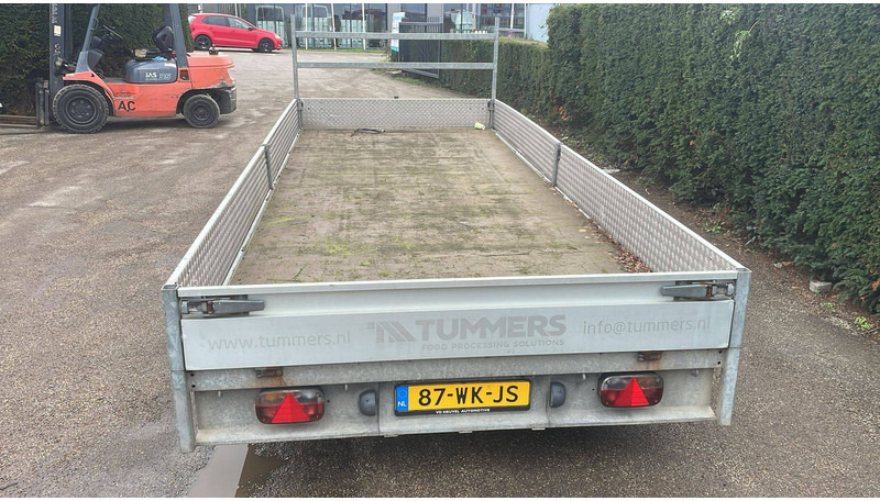 Henra PL2 - Platós pótkocsi: 5 kép. Henra PL2 - Platós pótkocsi: 5 kép.