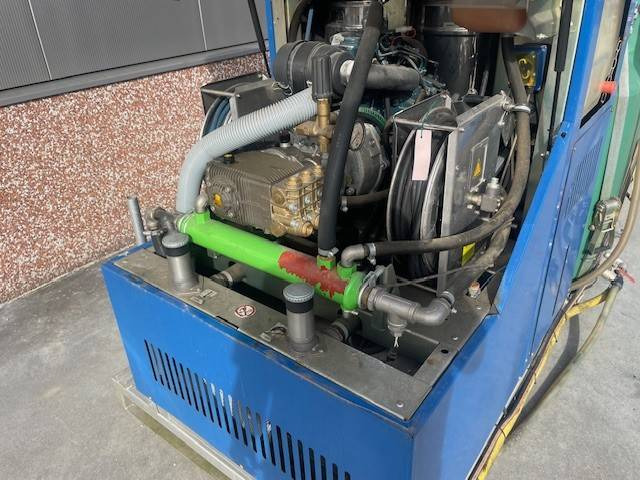 Highseries 75/30 - Akkumulátor: 3 kép. Highseries 75/30 - Akkumulátor: 3 kép.