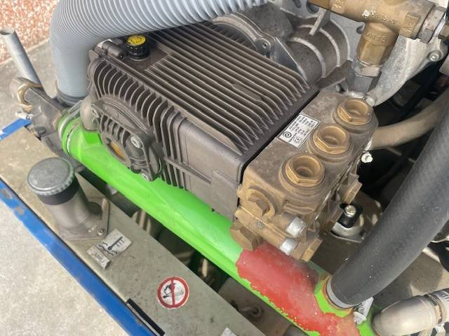 Highseries 75/30 - Akkumulátor: 4 kép. Highseries 75/30 - Akkumulátor: 4 kép.