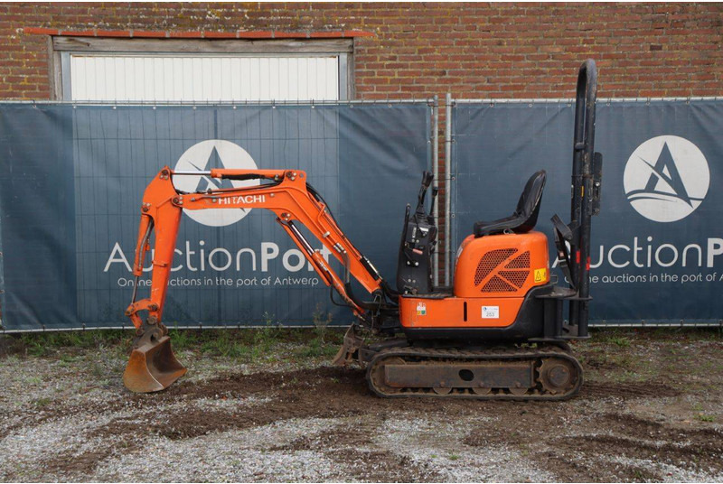 Hitachi ZX10U-2 YSR - Minikotró: 2 kép. Hitachi ZX10U-2 YSR - Minikotró: 2 kép.