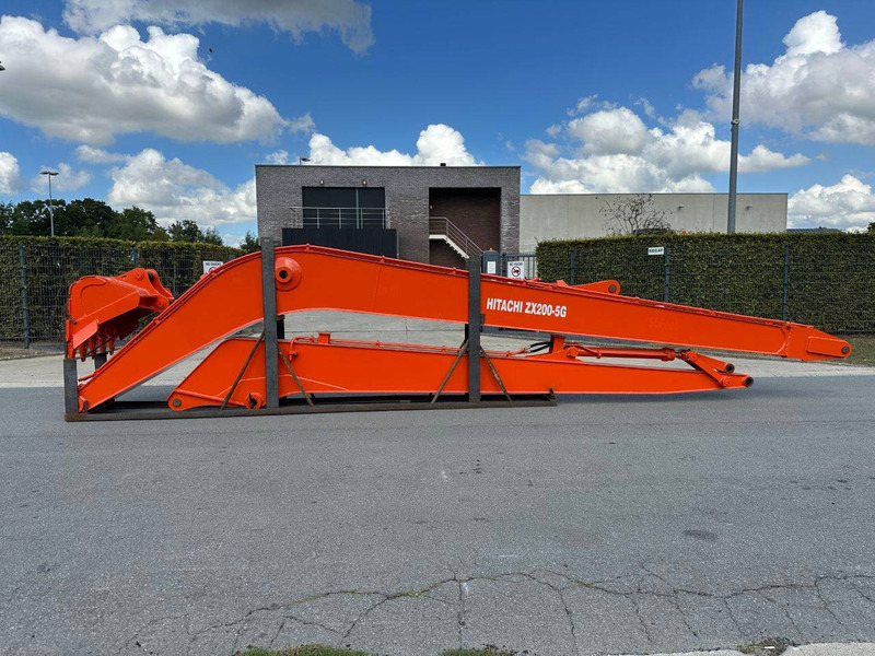 Hitachi ZX200 - Darugém: 4 kép. Hitachi ZX200 - Darugém: 4 kép.