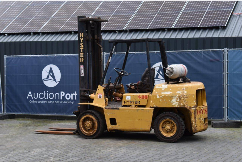 Hyster 4.00 - Gázüzemű targonca: 3 kép. Hyster 4.00 - Gázüzemű targonca: 3 kép.