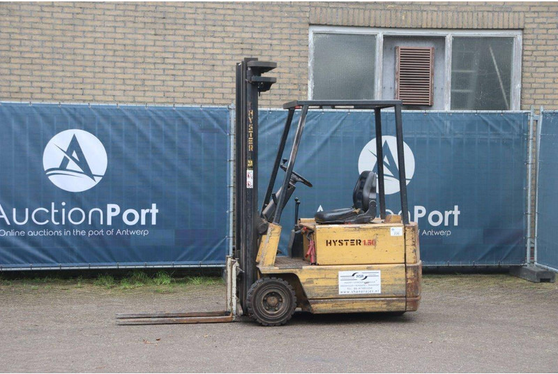 Hyster A150XL - Elektromos targonca: 1 kép. Hyster A150XL - Elektromos targonca: 1 kép.