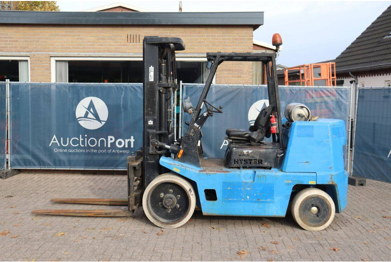 Hyster - Gázüzemű targonca: 2 kép. Hyster - Gázüzemű targonca: 2 kép.