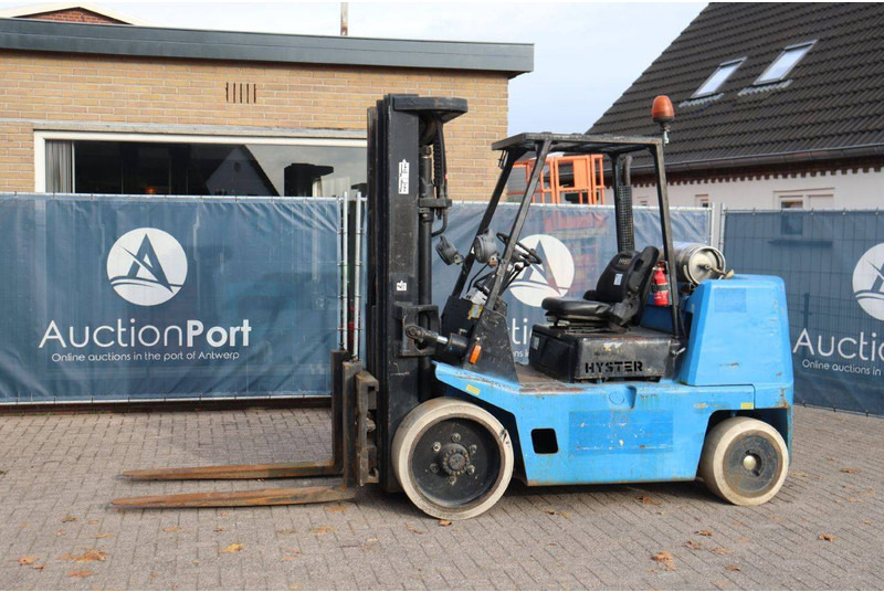 Hyster - Gázüzemű targonca: 1 kép. Hyster - Gázüzemű targonca: 1 kép.