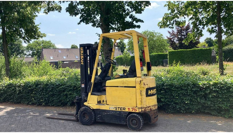 Hyster E1.75XM - Elektromos targonca: 2 kép. Hyster E1.75XM - Elektromos targonca: 2 kép.