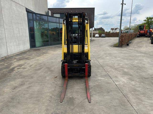 Hyster H1.8FT - Gázüzemű targonca: 2 kép. Hyster H1.8FT - Gázüzemű targonca: 2 kép.