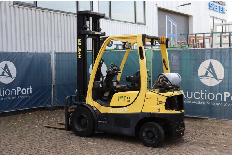 Hyster H2.0FT - Gázüzemű targonca: 3 kép. Hyster H2.0FT - Gázüzemű targonca: 3 kép.