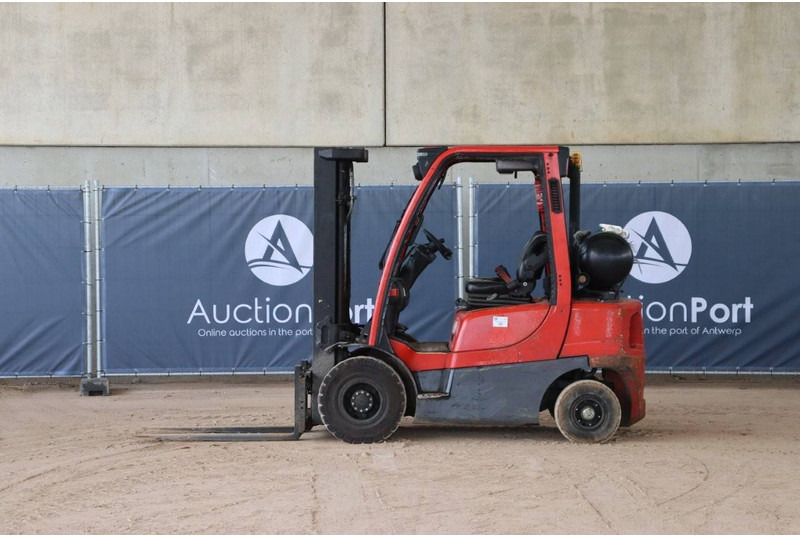 Hyster H2.5FT - Gázüzemű targonca: 2 kép. Hyster H2.5FT - Gázüzemű targonca: 2 kép.