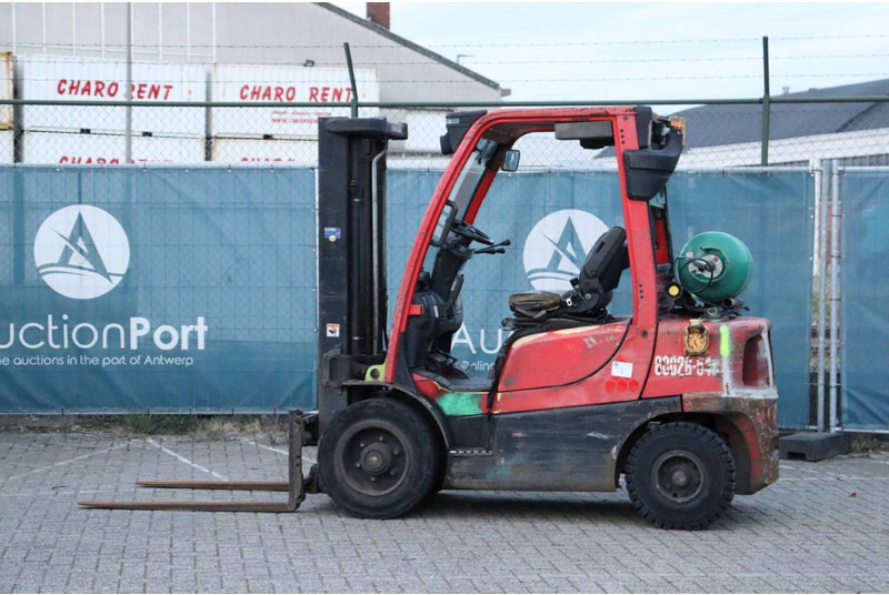 Hyster H2.5FT - Gázüzemű targonca: 3 kép. Hyster H2.5FT - Gázüzemű targonca: 3 kép.