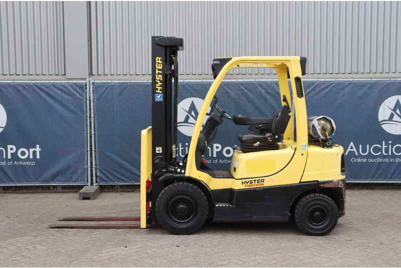 Hyster H2.5FT - Gázüzemű targonca: 2 kép. Hyster H2.5FT - Gázüzemű targonca: 2 kép.